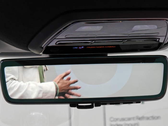 Der Polestar 5 hat einen digitalen Rückspiegel. (Bild: Friedhelm Greis/Golem)